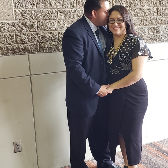 Meet your Posher, Cynthia - Picture 3 of 7